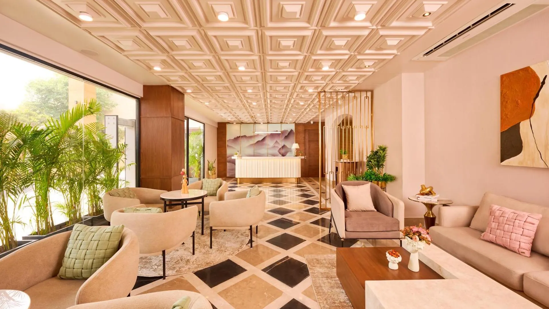 Hotel Iris Sarovar Portico Gurgaon