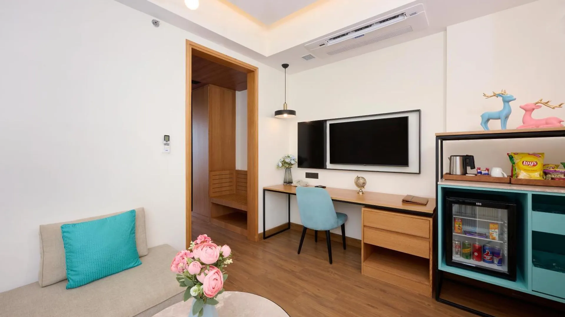 Hotel Iris Sarovar Portico Gurgaon