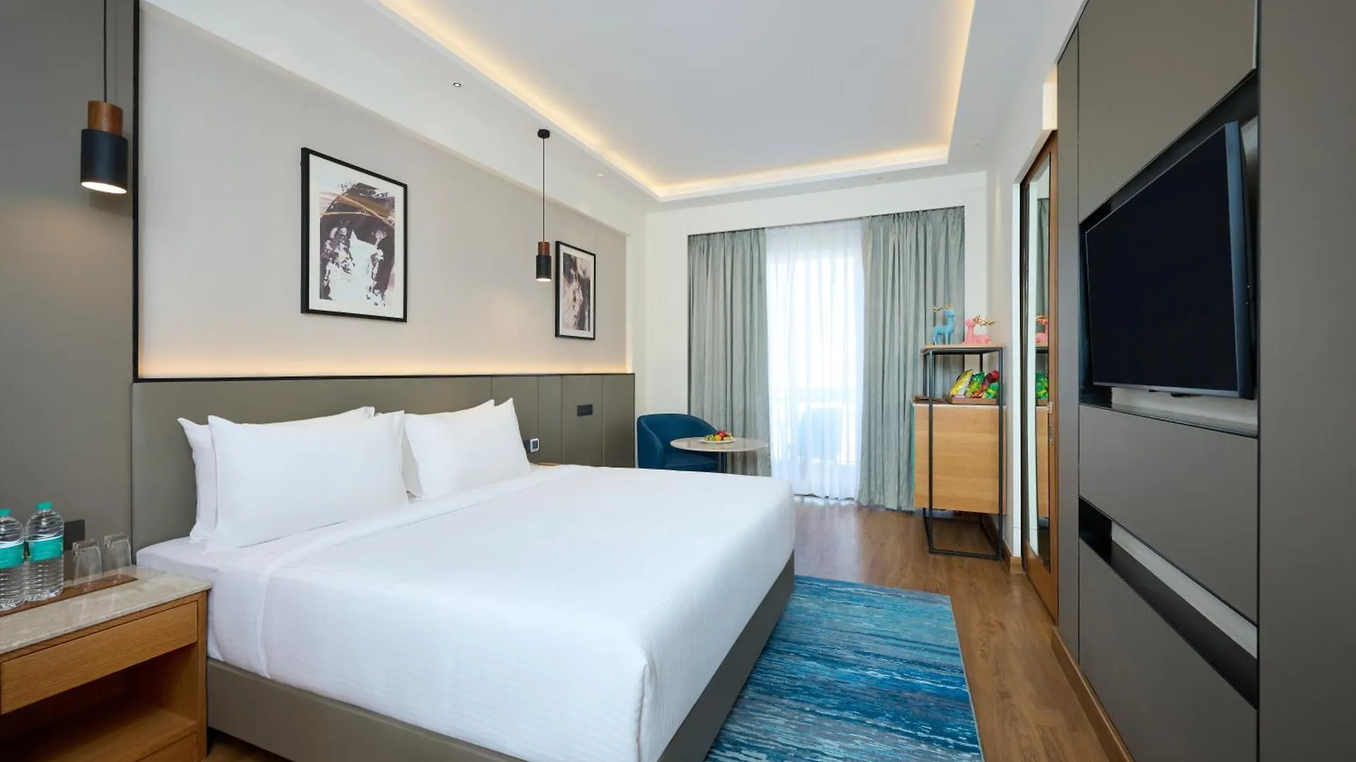 Hotel Iris Sarovar Portico Gurgaon