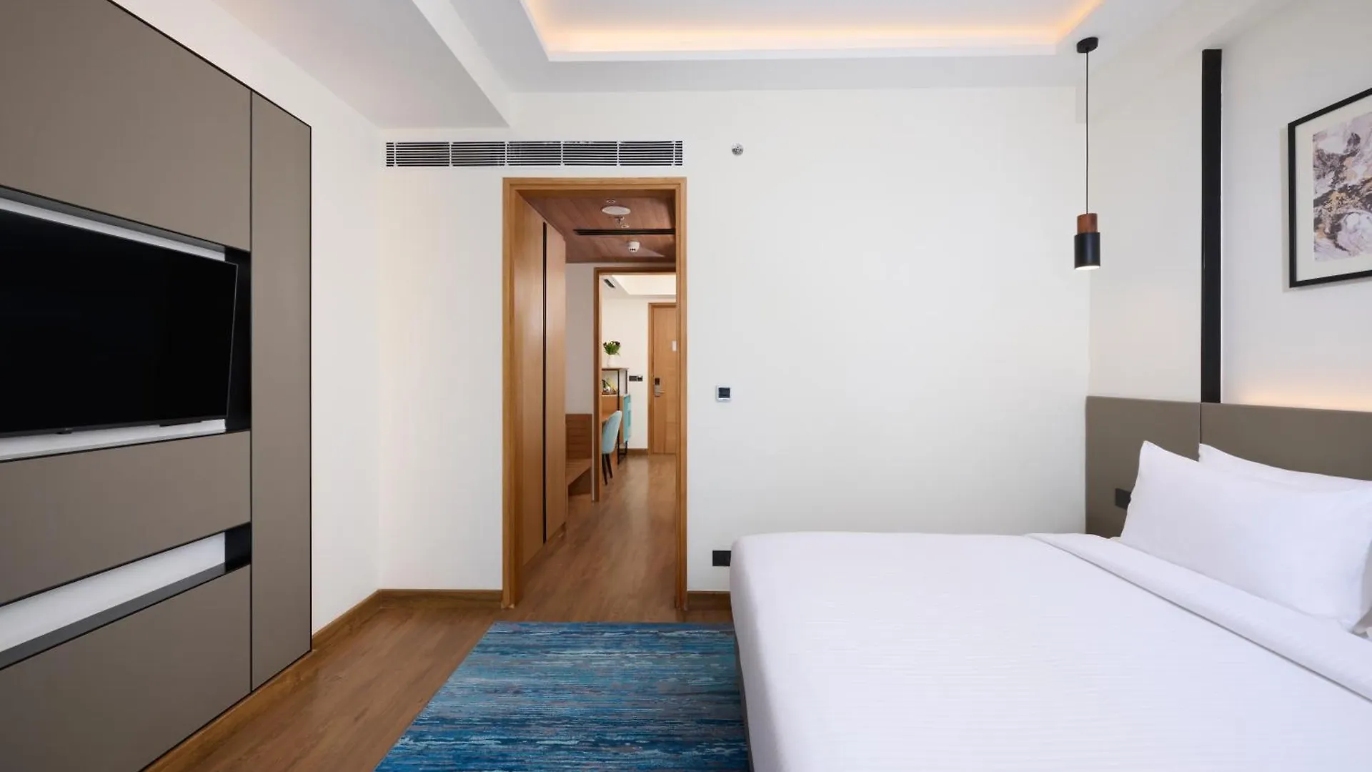 Hotel Iris Sarovar Portico Gurgaon